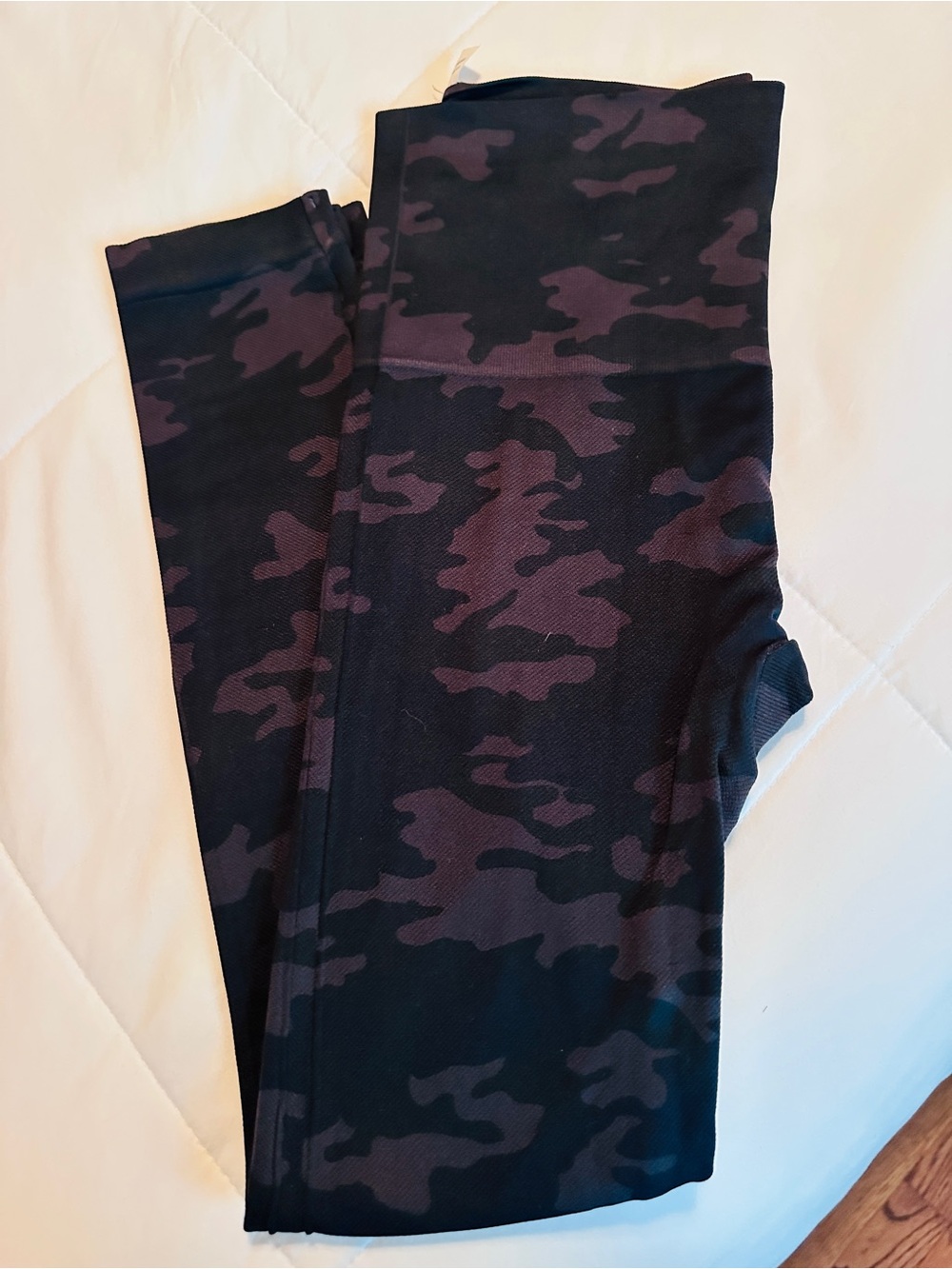 SPANX Camo Leggings - Black and Dark Gray